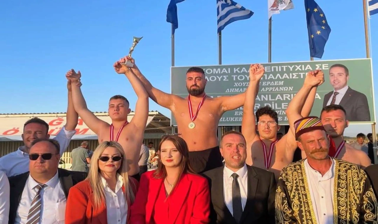 İpsalaspor pehlivanları Yunanistan’dan zaferle döndü