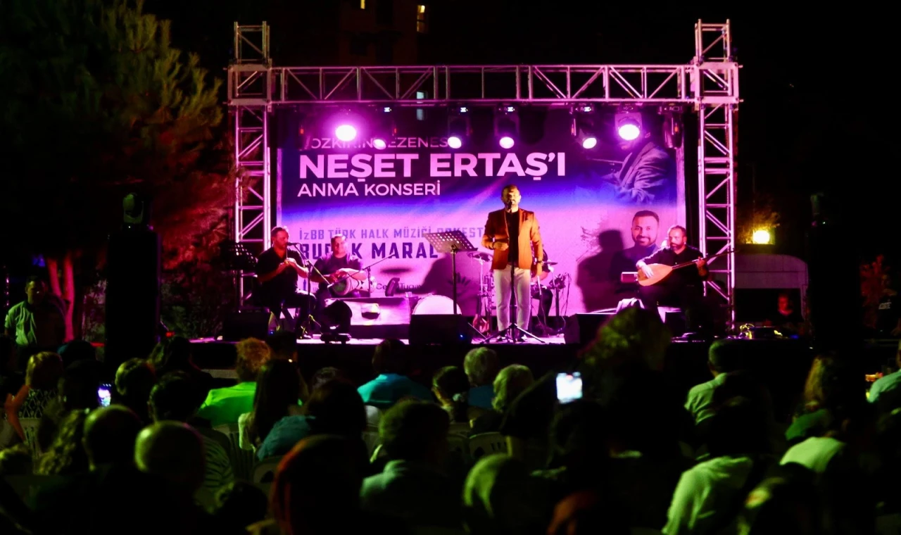 İzmir Karabağlar’da Neşet Ertaş türküleriyle anıldı