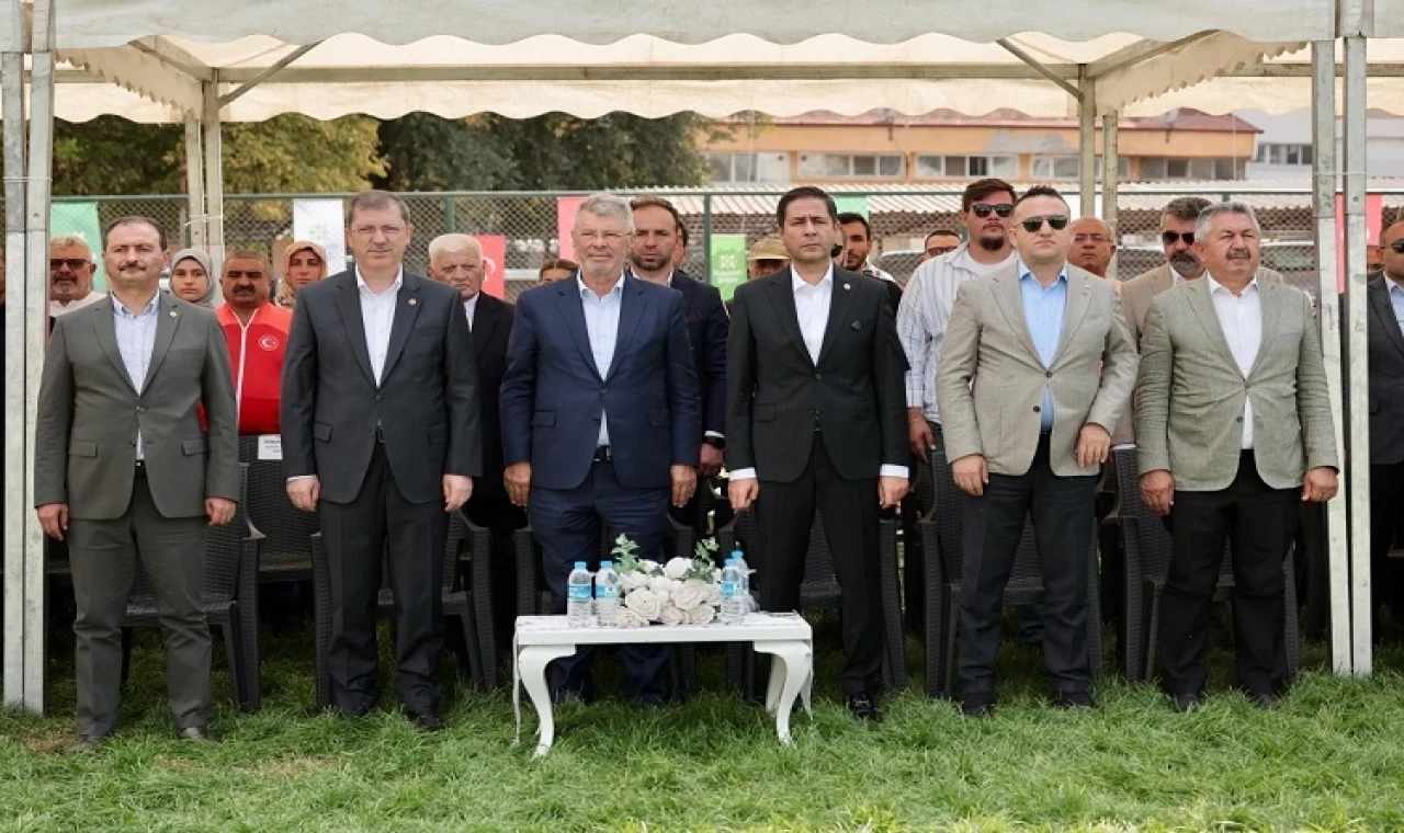 Kayseri Turhal’a geleneksel güreş coşkusu