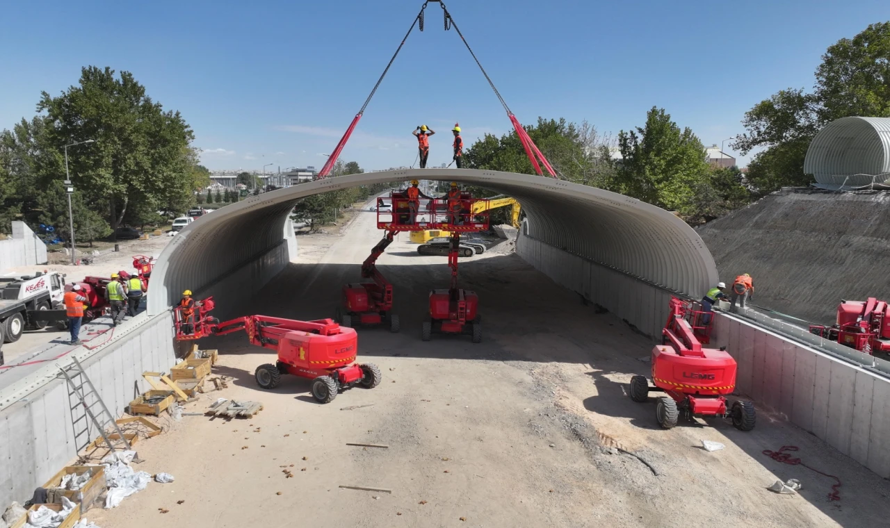 Konya’daki bu teknik Türkiye’de ilk kez deneniyor... İnşaatı süren köprülü kavşak trafiği rahatlatacak