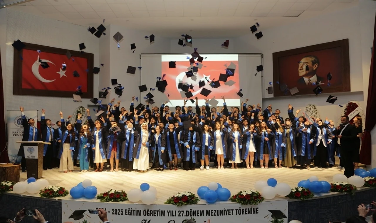 Kütahya Nafi Güral Fen Lisesi öğrencilerinden tarihi başarı