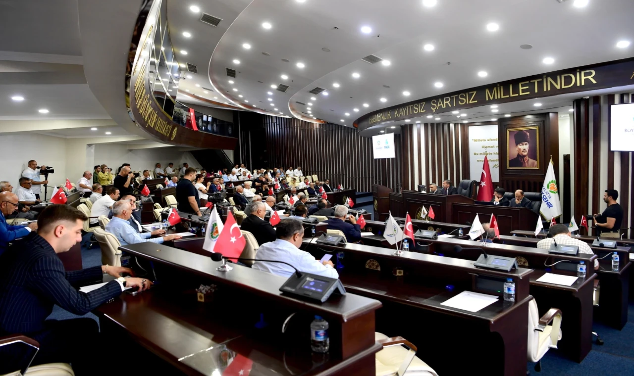 Malatya’da üniversite öğrencilerine ulaşım ve eğitim desteği