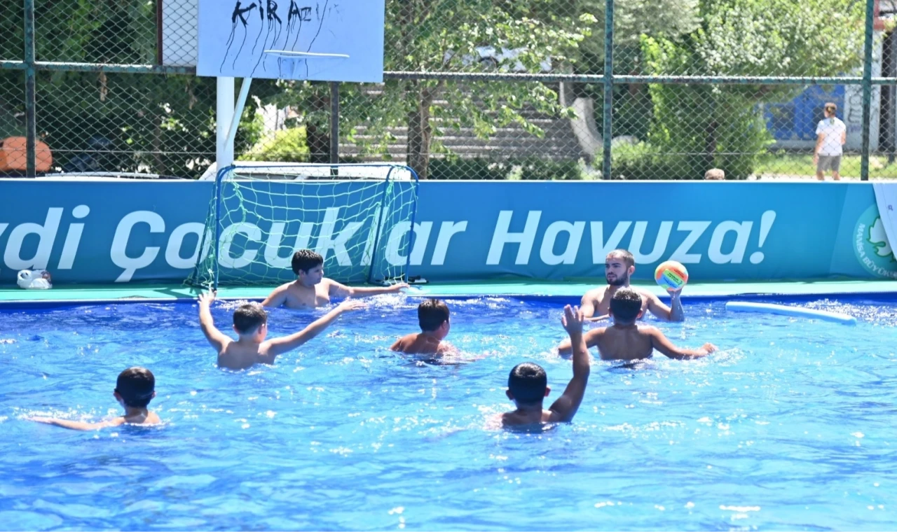 Manisa’da 6 binden fazla öğrenci yazı serin geçirdi