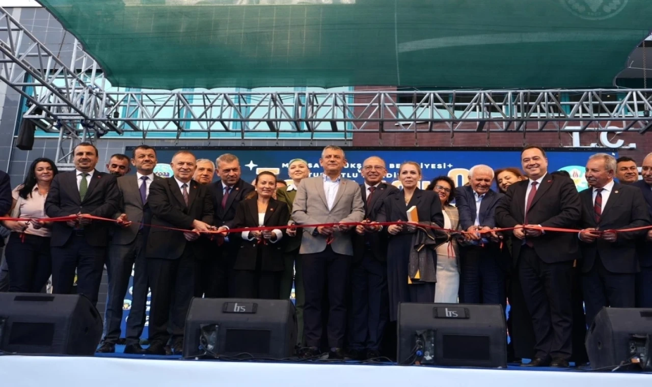 Manisa’da toplu açılış coşkusu