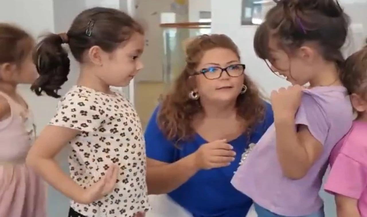 Mudanya’da Zübeyde Ana’nın minikleri işaret dilini öğrendi