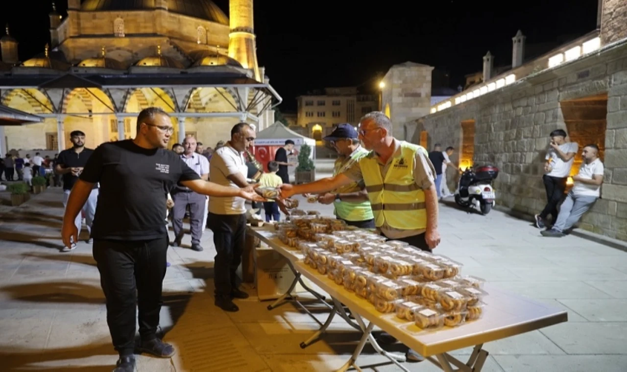 Nevşehir Belediyesi’nden kandile özel ikramlar