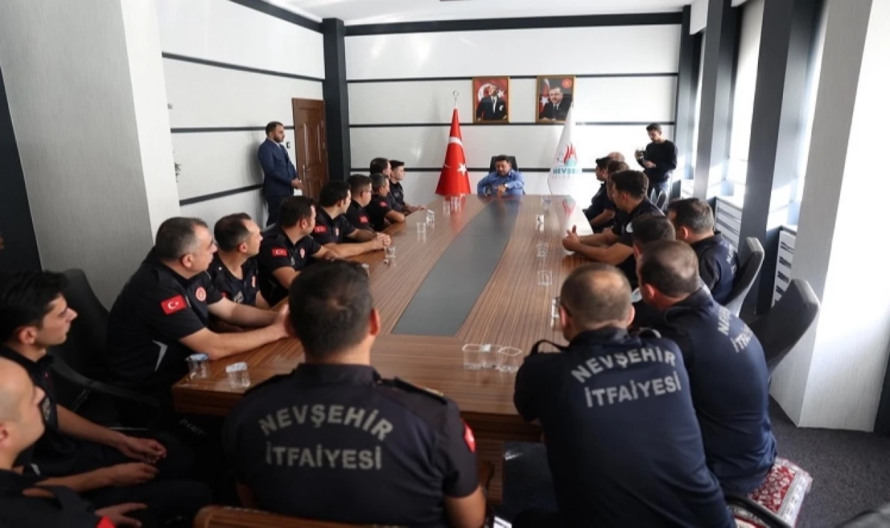 Nevşehirli itfaiyecilerden Başkan Arı’ya ziyaret