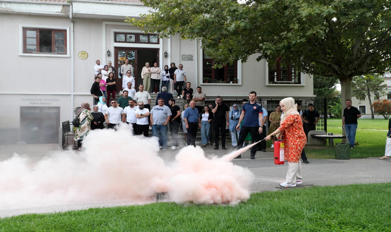 Sakarya İtfaiyesi’nde ’doğru müdahale’ eğitimi