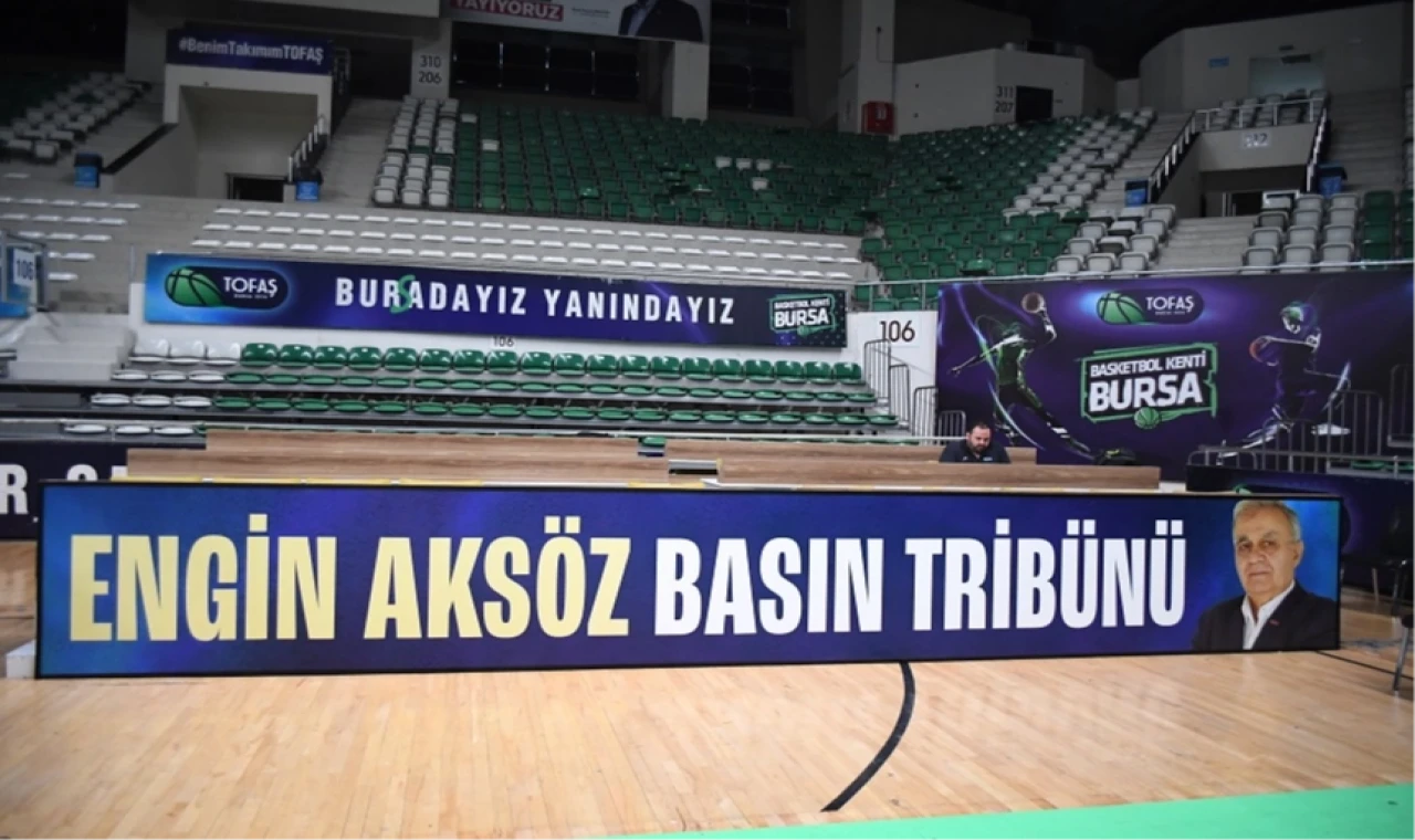 Tofaş, duayen gazeteci Engin Aksöz’ün ismini ’Basın Tribünü’nde yaşatacak