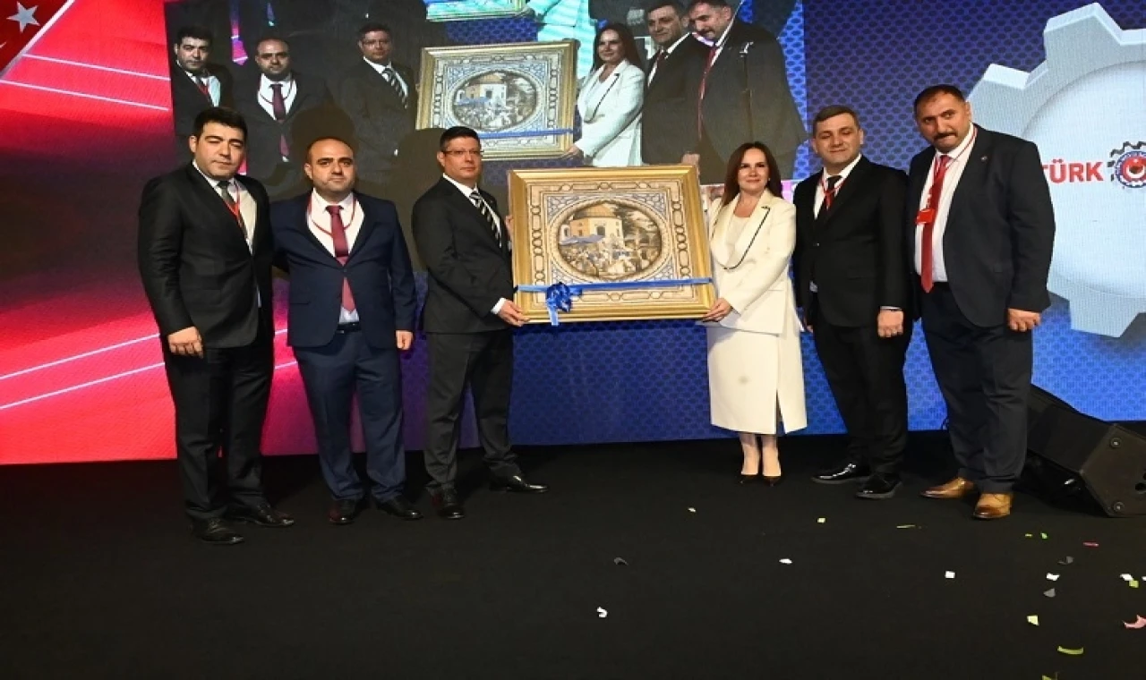 Türk Metal-Sen Bursa’da Selda Tekman’a güvenoyu