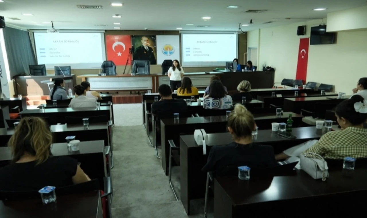 Adana Büyükşehir’den velilere eğitim