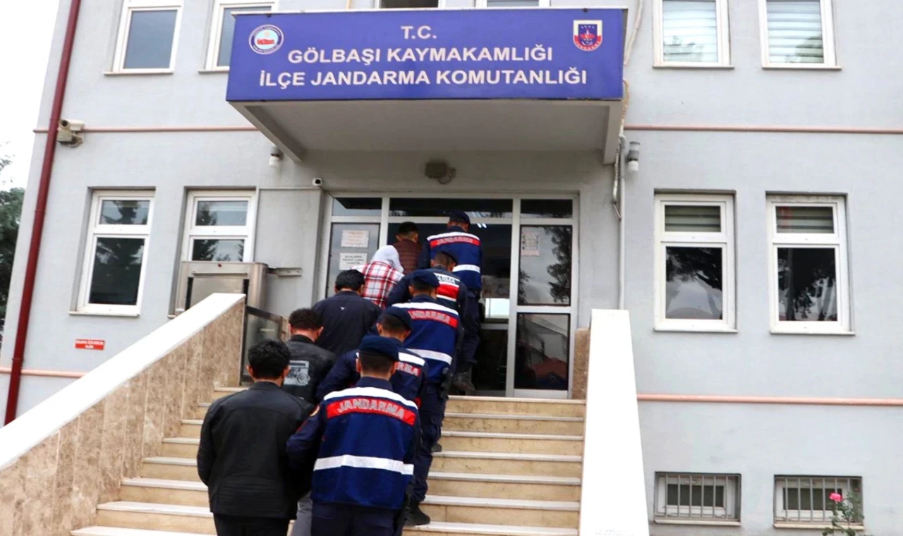 Adıyaman Jandarması’ndan uyuşturucuya 10 gözaltı