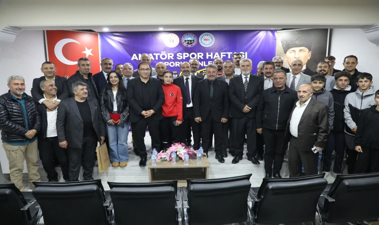 Ağrı’da sporda ’Yılın Enleri’ ödüllendirildi