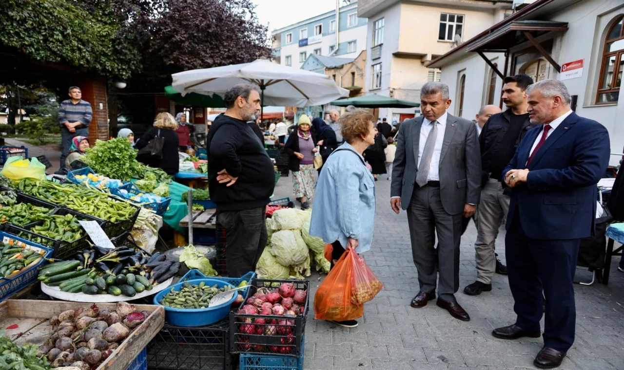 Artvin Valisi Ergün’den halk pazarına ziyaret