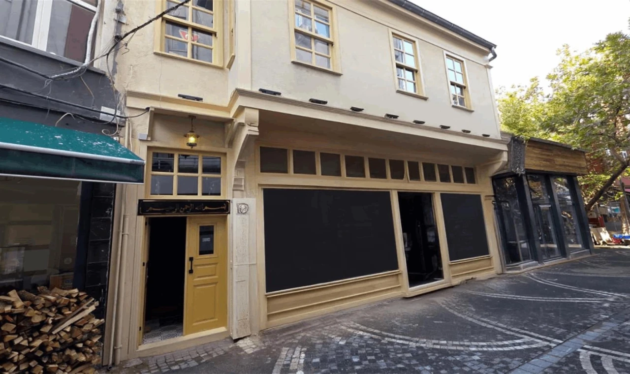 Balıkesir’de tarihi yapı “Glütensiz Kafe” olarak yeniden hayat buldu