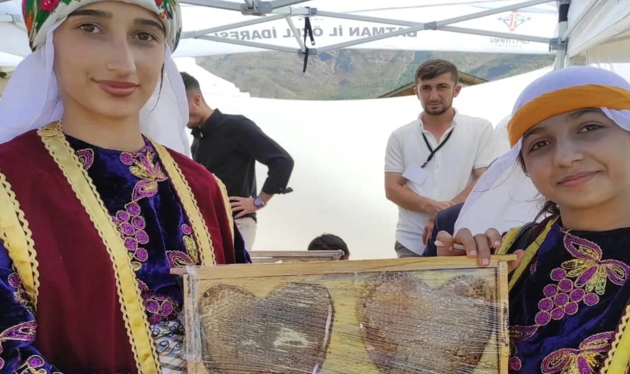Batman Sason’da ’Bal, Ceviz ve Çilek Festivali’ coşkuyla kutlandı