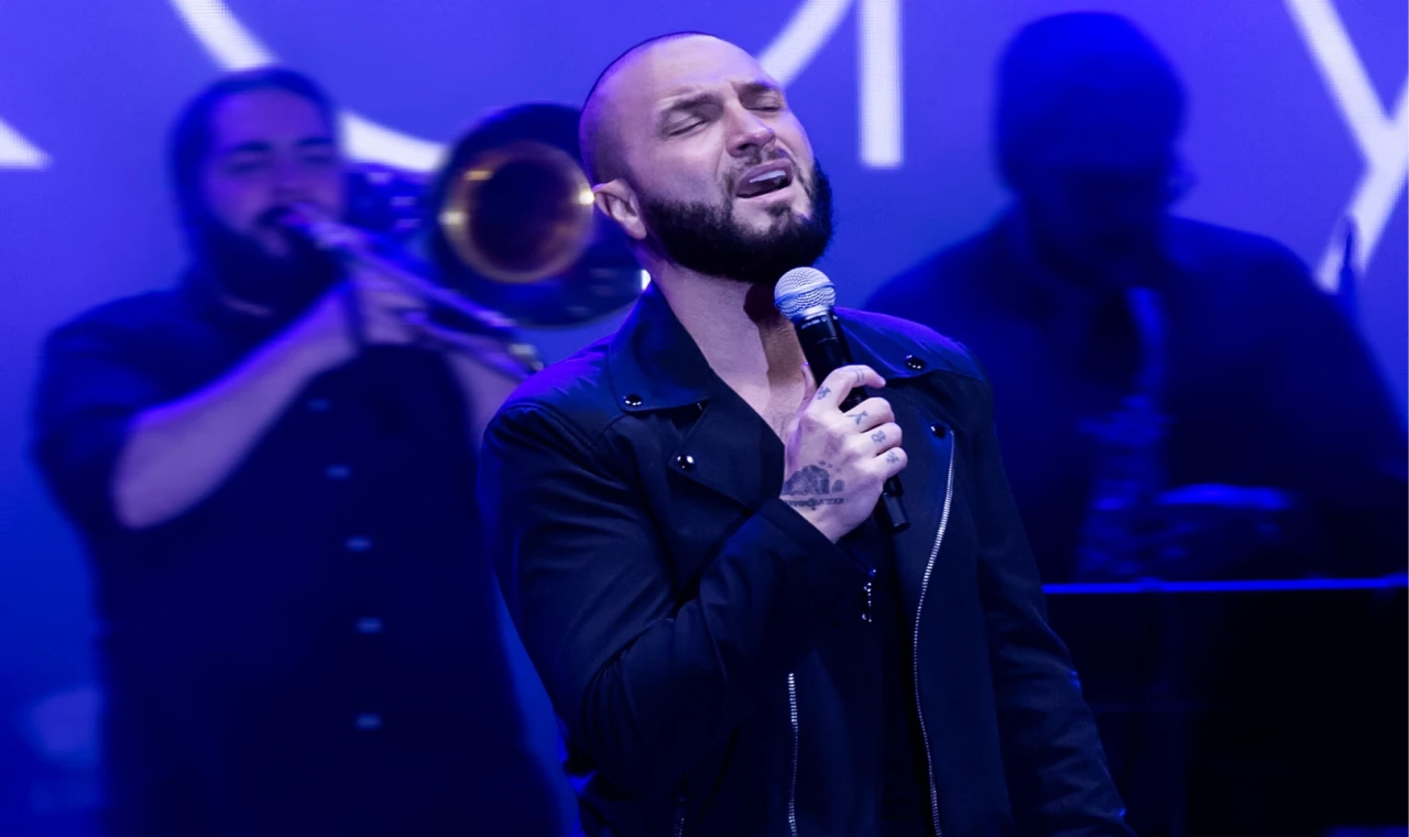 Berkay’dan yağmura rağmen unutulmaz gece!
