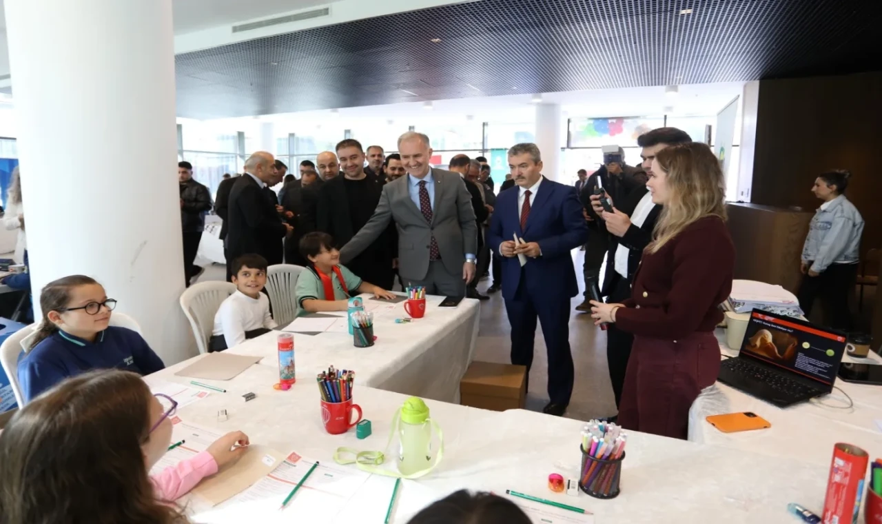 Bursa İnegöl’de ’Bilim Şöleni’ başladı