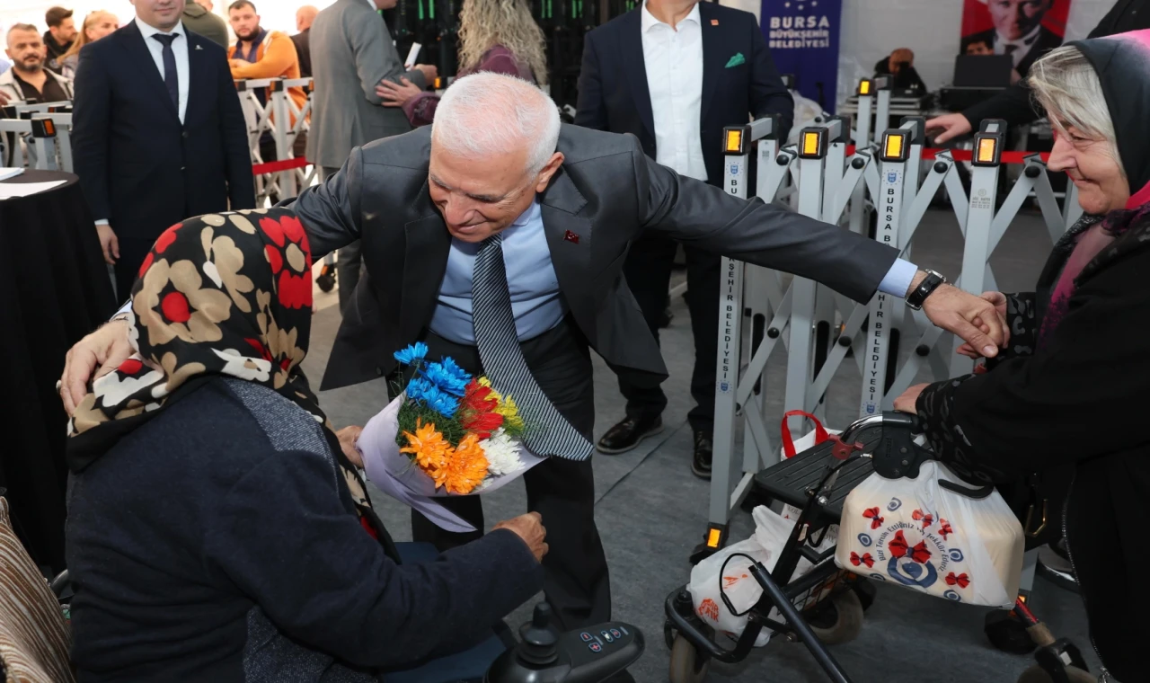 Bursa’da Başkan Bozbey dertleri Kestel’de dinledi