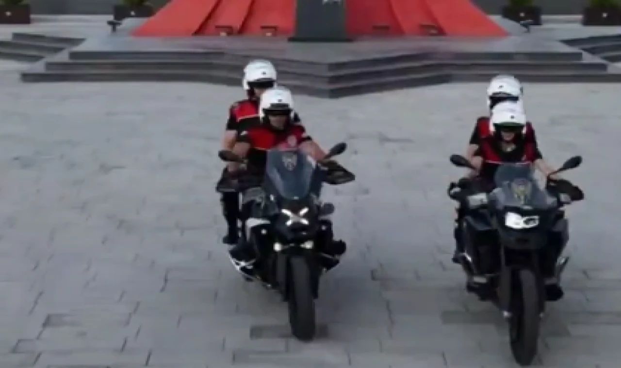 Bursa’da motosikletli polis timleri görev başında
