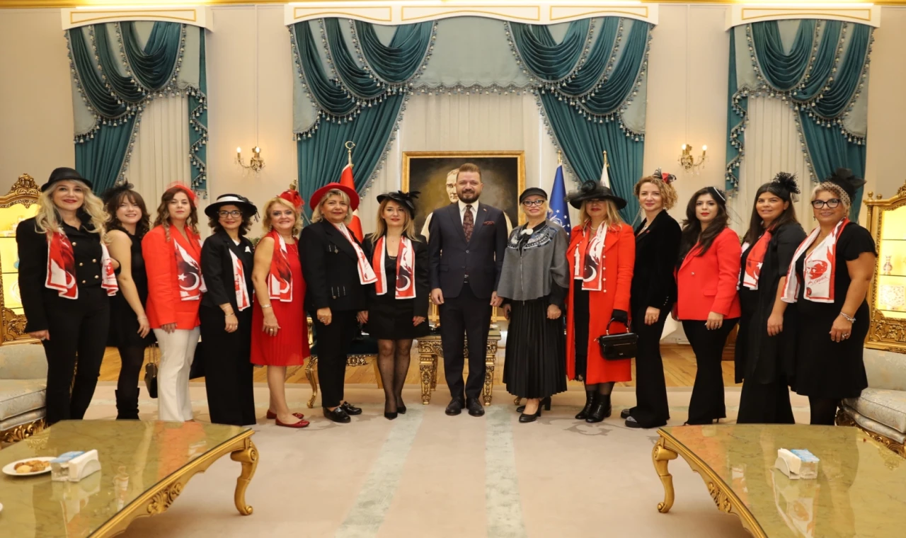 Bursa’da ’şapka devrimi’nin 100. yılı kutlandı