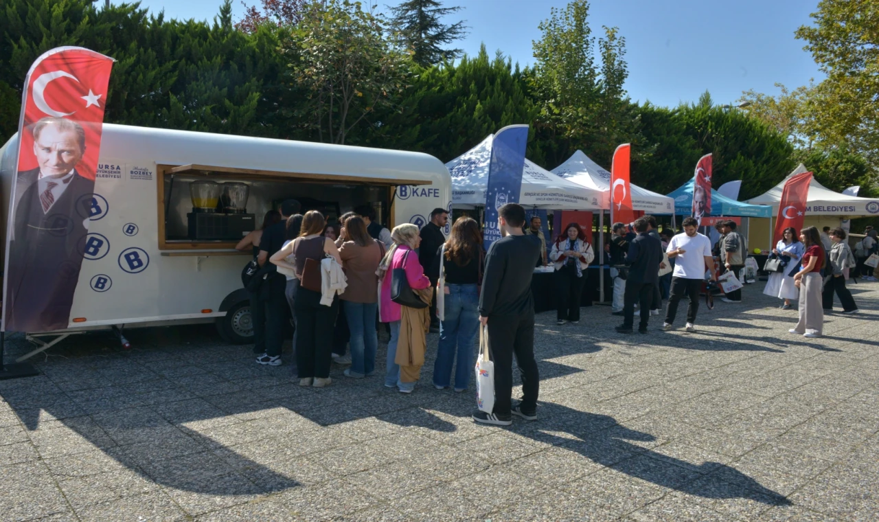 Bursa’dan üniversiteli gençlere sıcak karşılama
