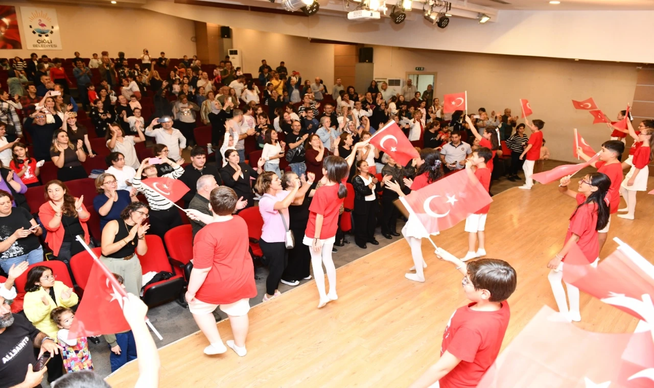 Çiğli’de “O’nun Sayesinde” duygu dolu anlar yaşattı