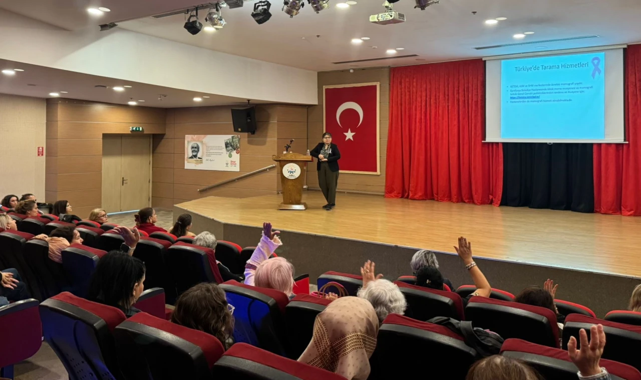 İzmir Çiğli’de meme kanseri farkındalık semineri