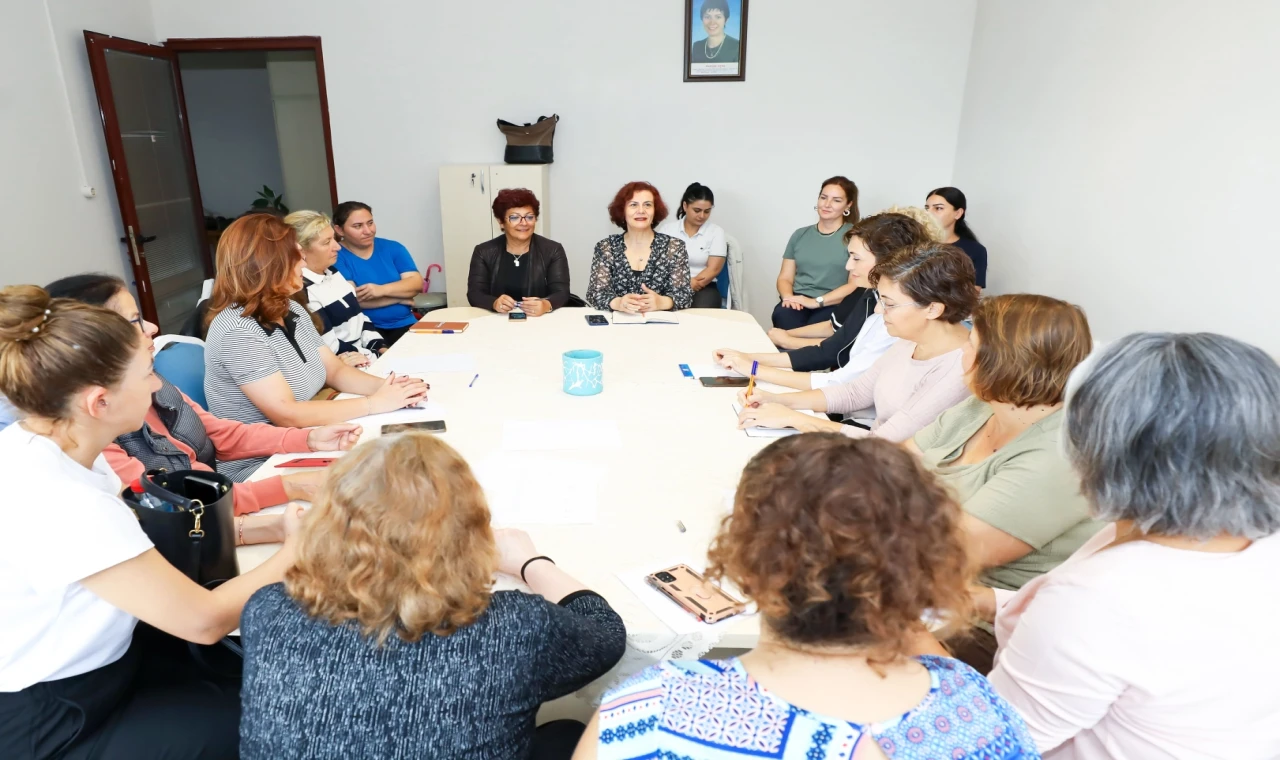İzmir Narlıdere’de kadınlar haklarını öğreniyor
