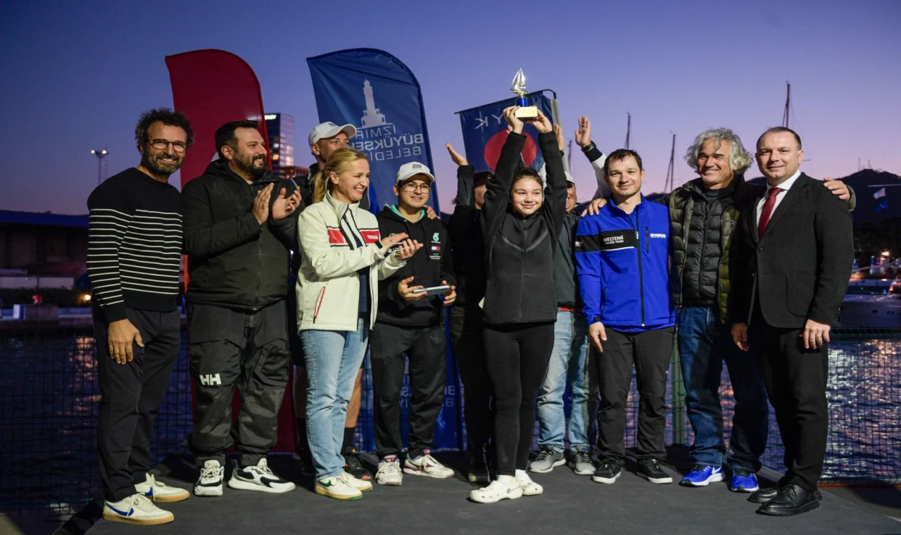 İzmir’de 102 millik parkur Cumhuriyet Kupası ile taçlandı