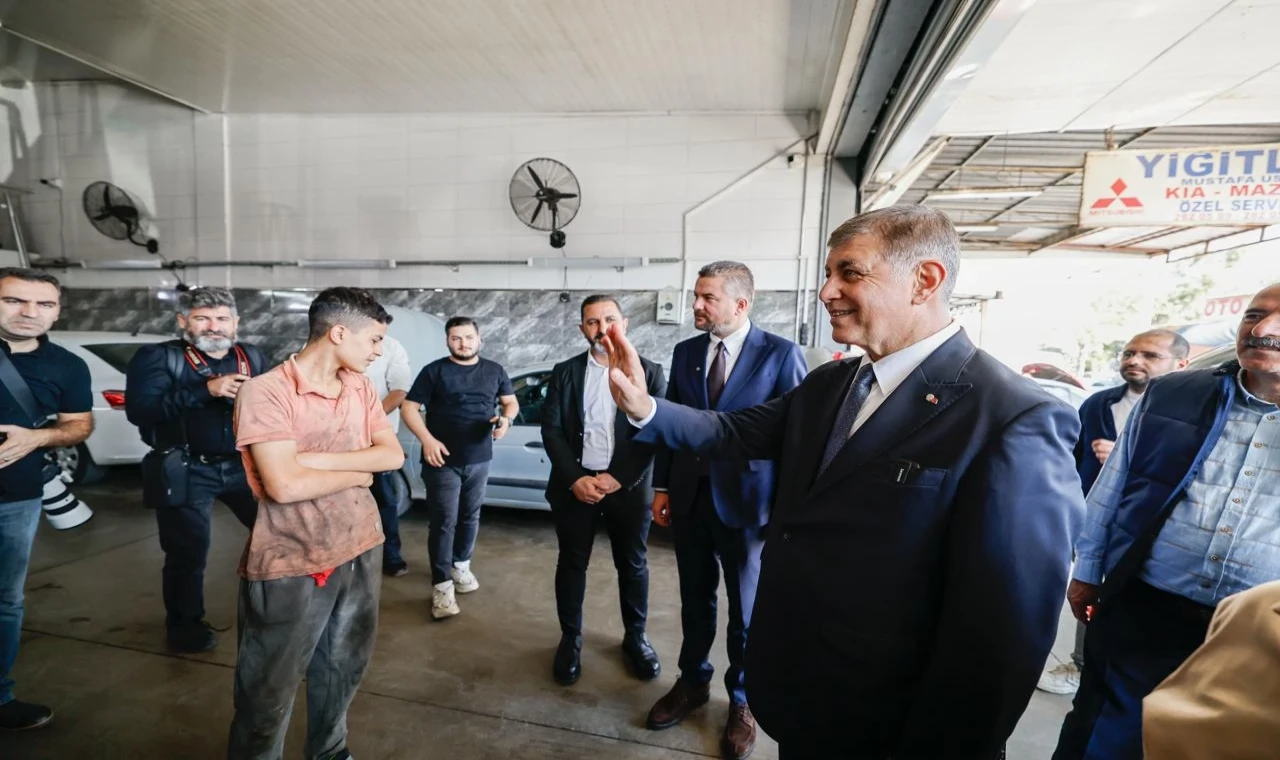 İzmir’de 6. Sanayi Sitesi esnafıne Başkan Tugay’dan ziyaret