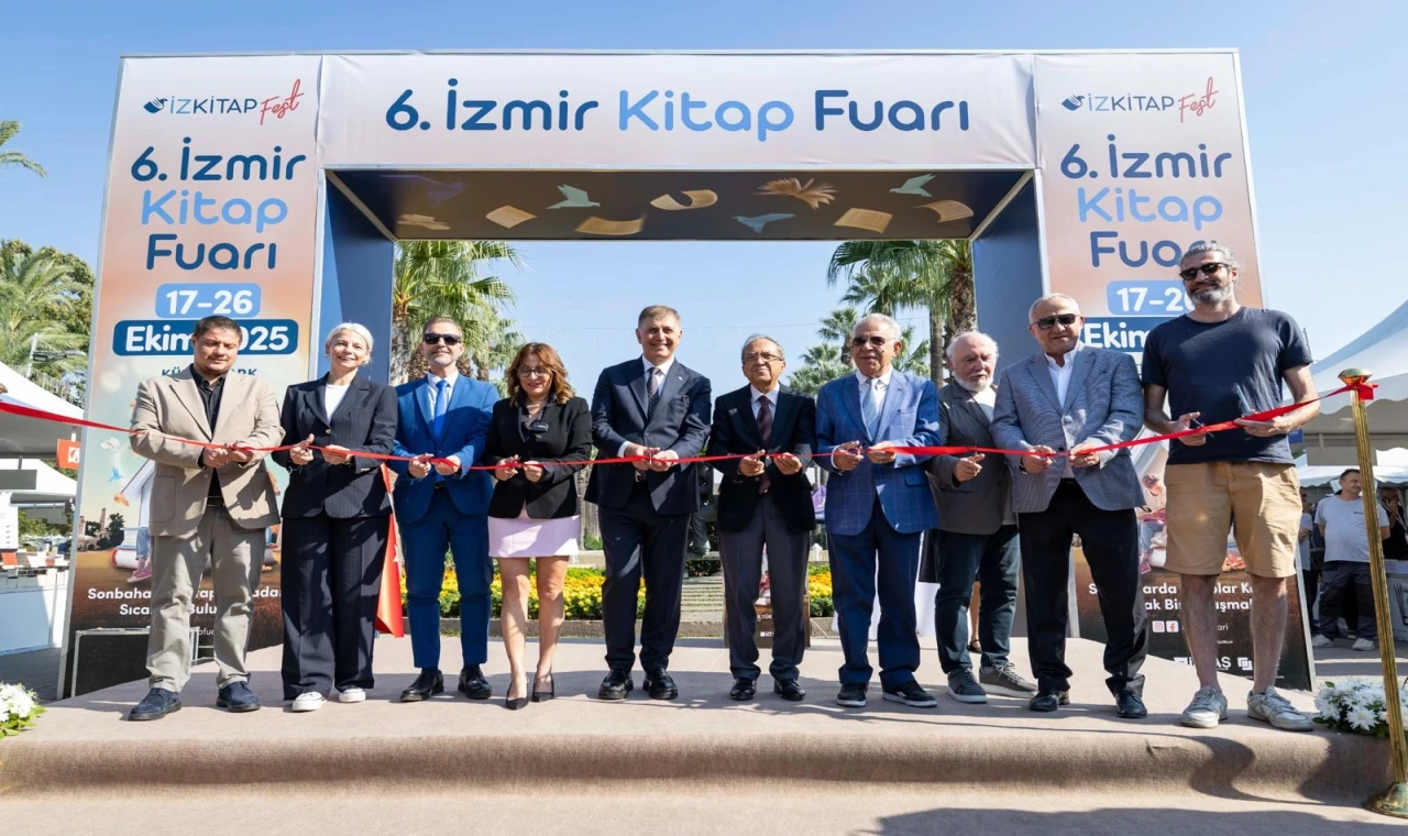 İzmir’de kitap ve edebiyat dolu günler başladı