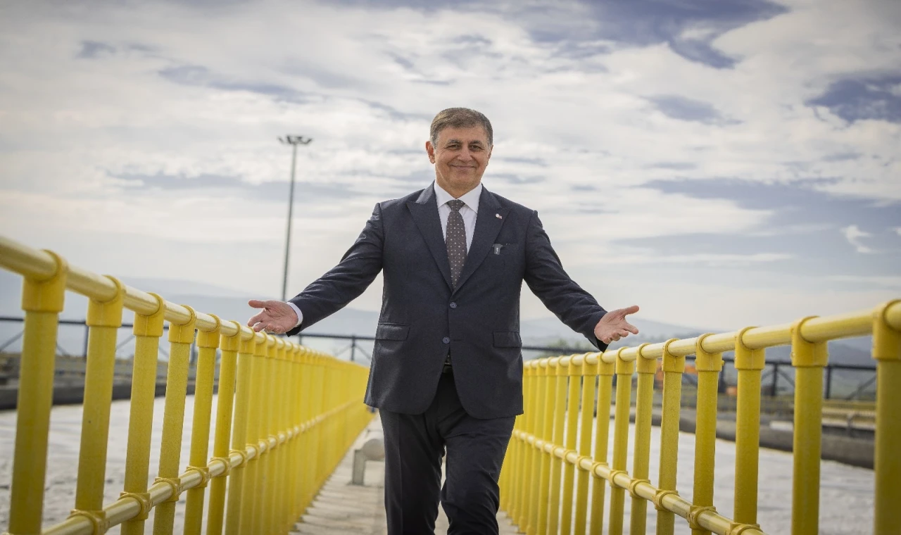 İzmirliye ’zam yok’ müjdesi! Başkan Tugay: 2026 Ocak ayında su zammı olmayacak!