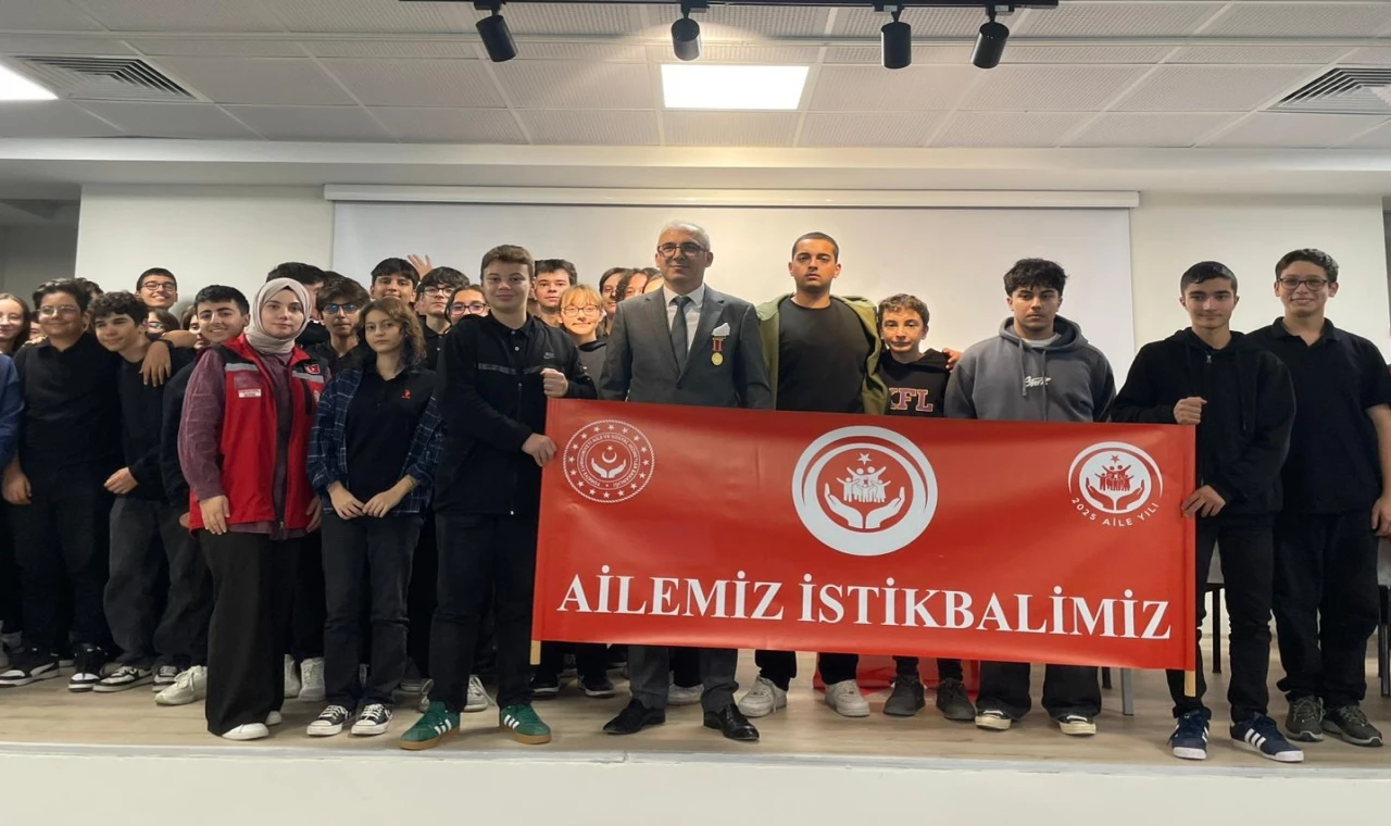 Keşan’da kahraman gazi gençlerle buluştu