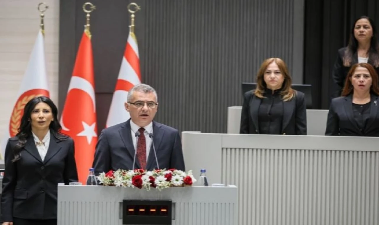 KKTC’de Erhürman göreve başladı... ”Kıbrıs Türk halkının huzuru ve refahı için çalışacağım”