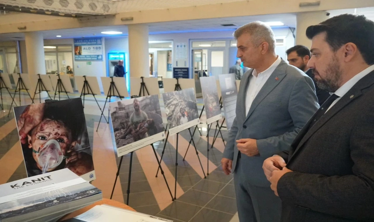 Kocaeli Gölcük’te ’Kanıt’ sergisi
