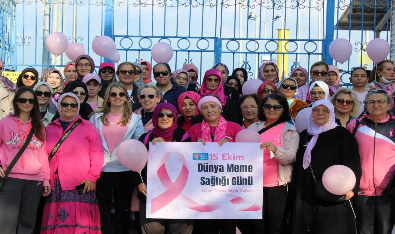 Kocaeli’de meme kanserine “pembe kurdele” ile dikkat çektiler