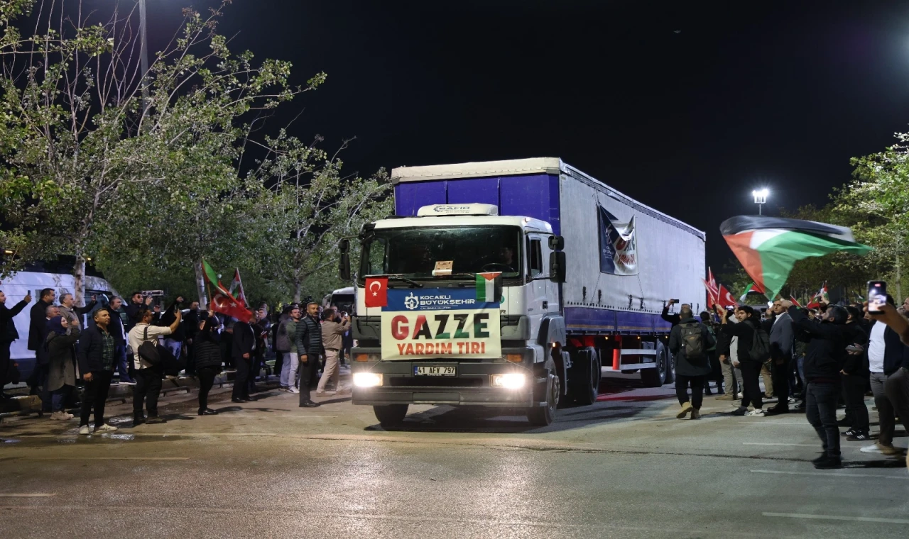 Kocaeli’nin ilk yardım tırları Gazze’ye uğurlandı