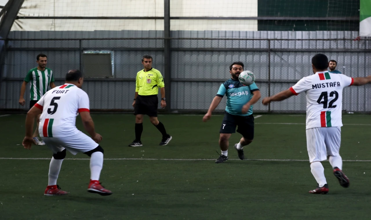 Konya Karatay’da ‘Birimler Arası Futbol Turnuvası’ başladı