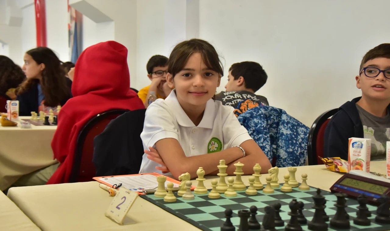 Manisa’da minik ’şah-mat’çılar ödüllendi