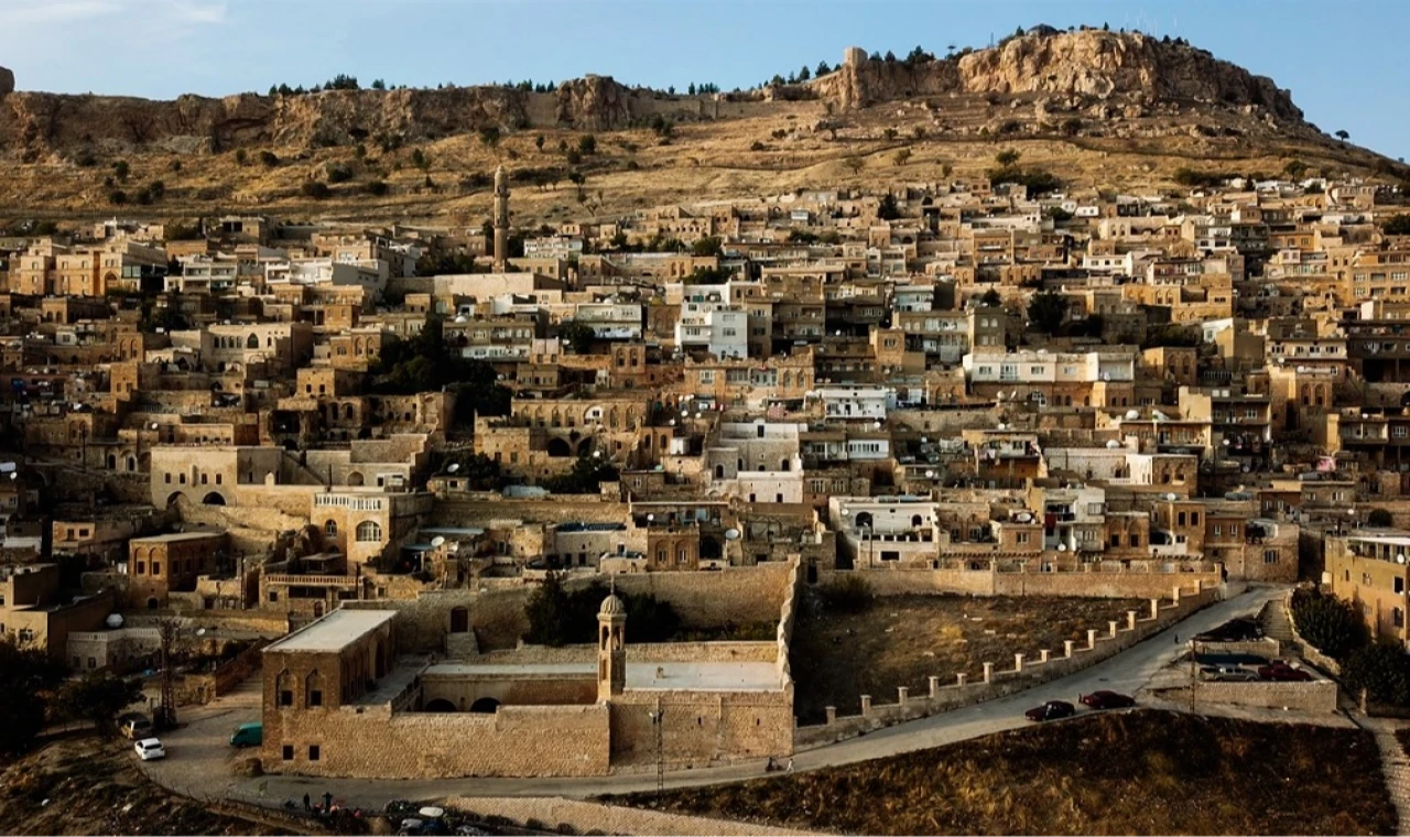 Mardin’in taşları dizilerin yalanlarıyla çatırdıyor! Gerçek kültür nerede?