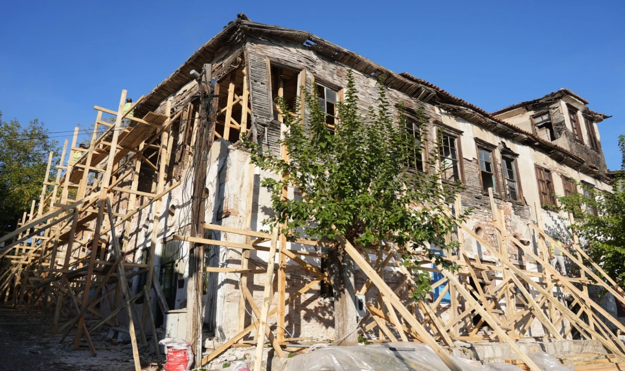 Muğla Milas’ta görkemli konak hayat buluyor