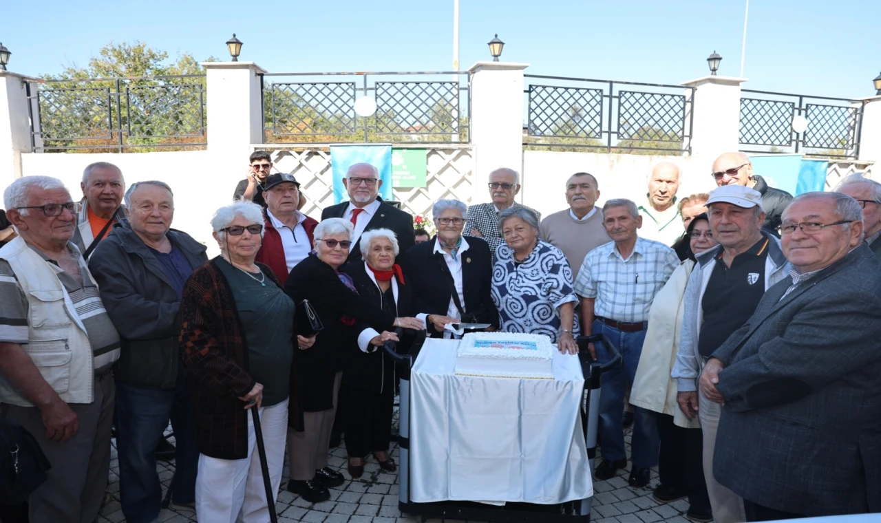 Nilüfer’de ’Yaşlılar Günü’nde gençlik coşkusu