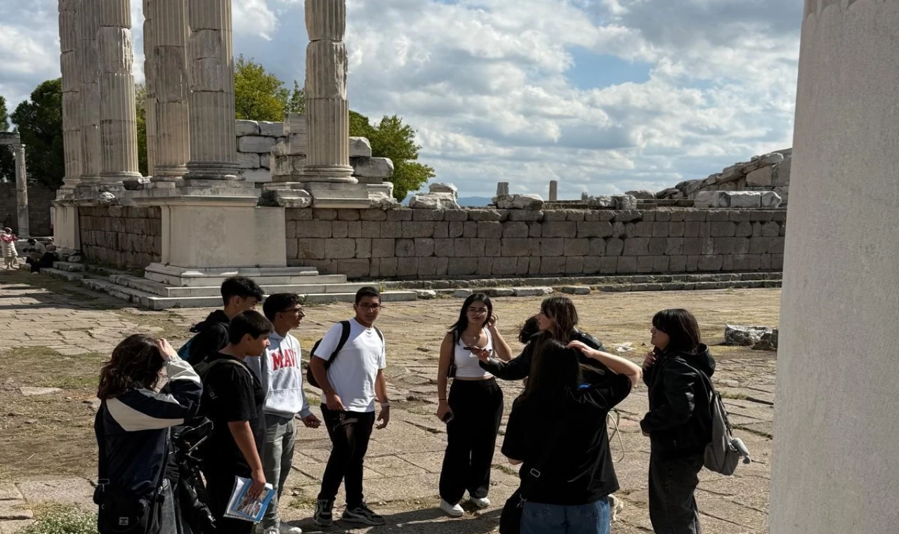 Pergamon’da dil becerilerini geliştirdiler