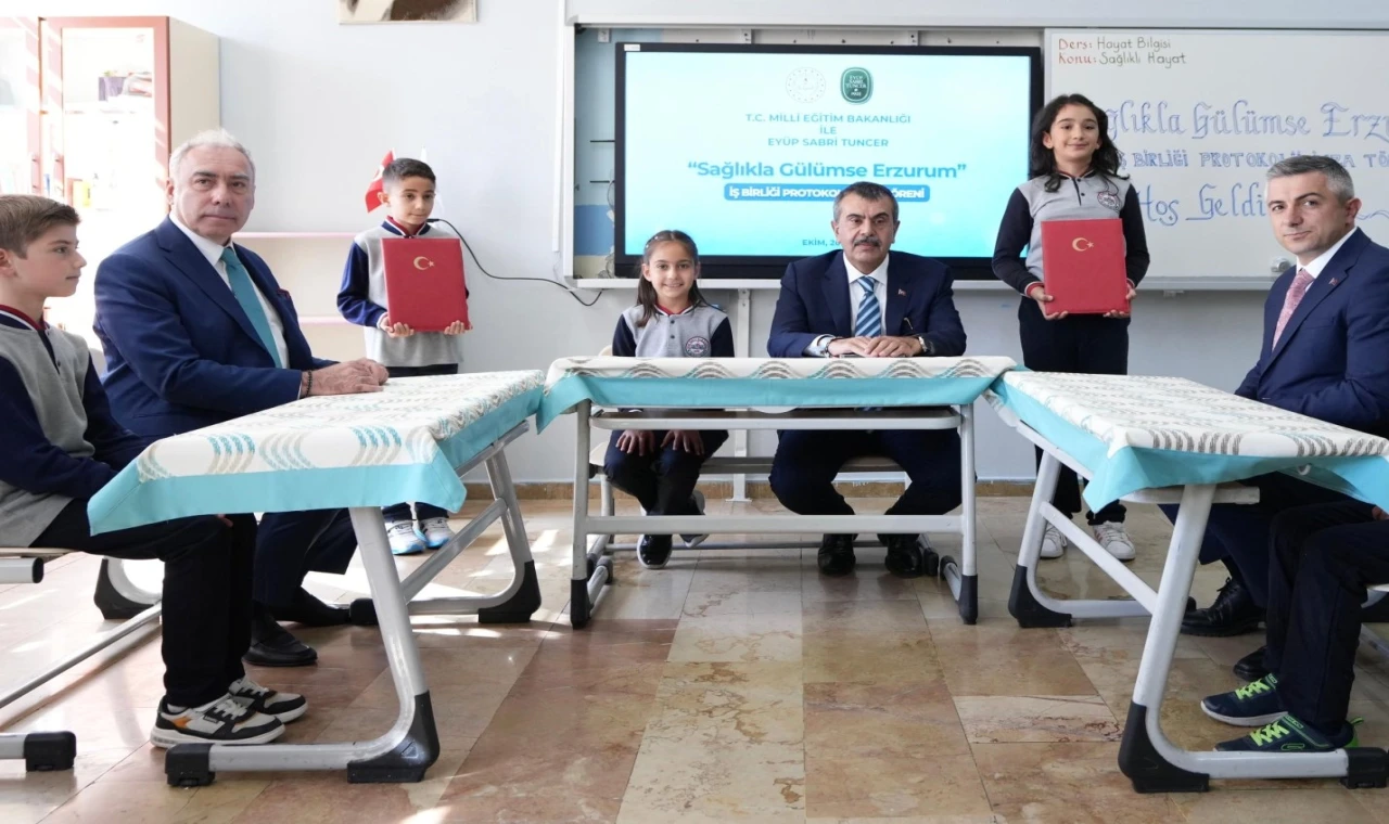 ’Sağlıkla Gülümse Erzurum’ için imzalar atıldı