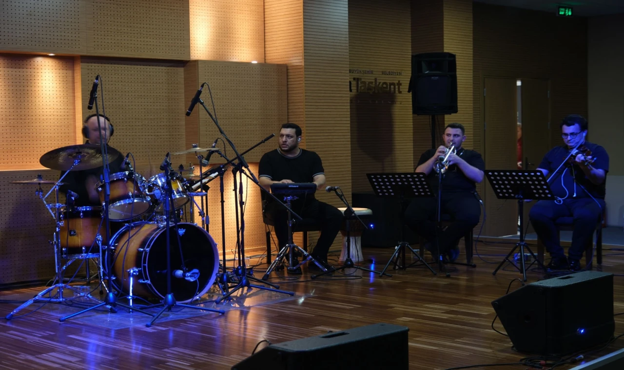 Sakarya’da ’Sesin Yolculuğu’ konseri kulakların pasını sildi