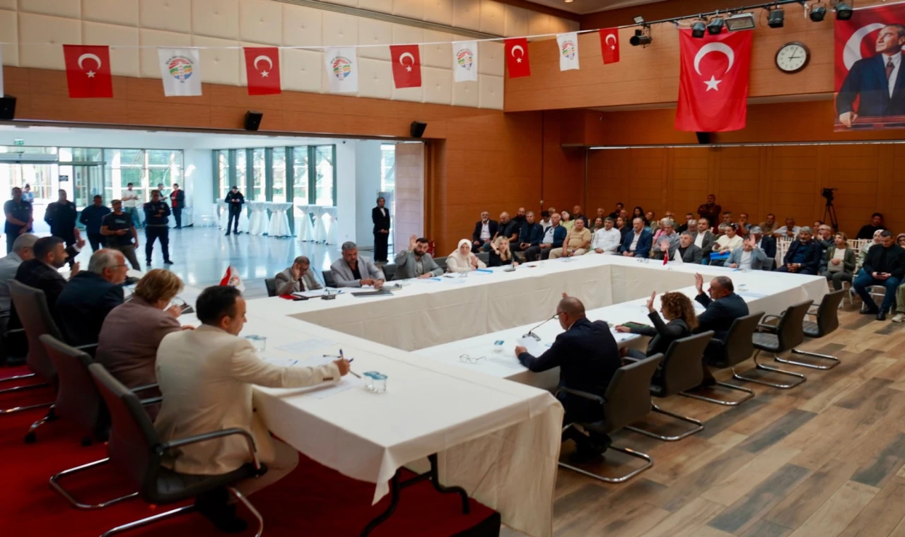Şile Meclisi’nde borçlar, Şile Bezi Festivali ve kurtuluş günü hatası konuşuldu