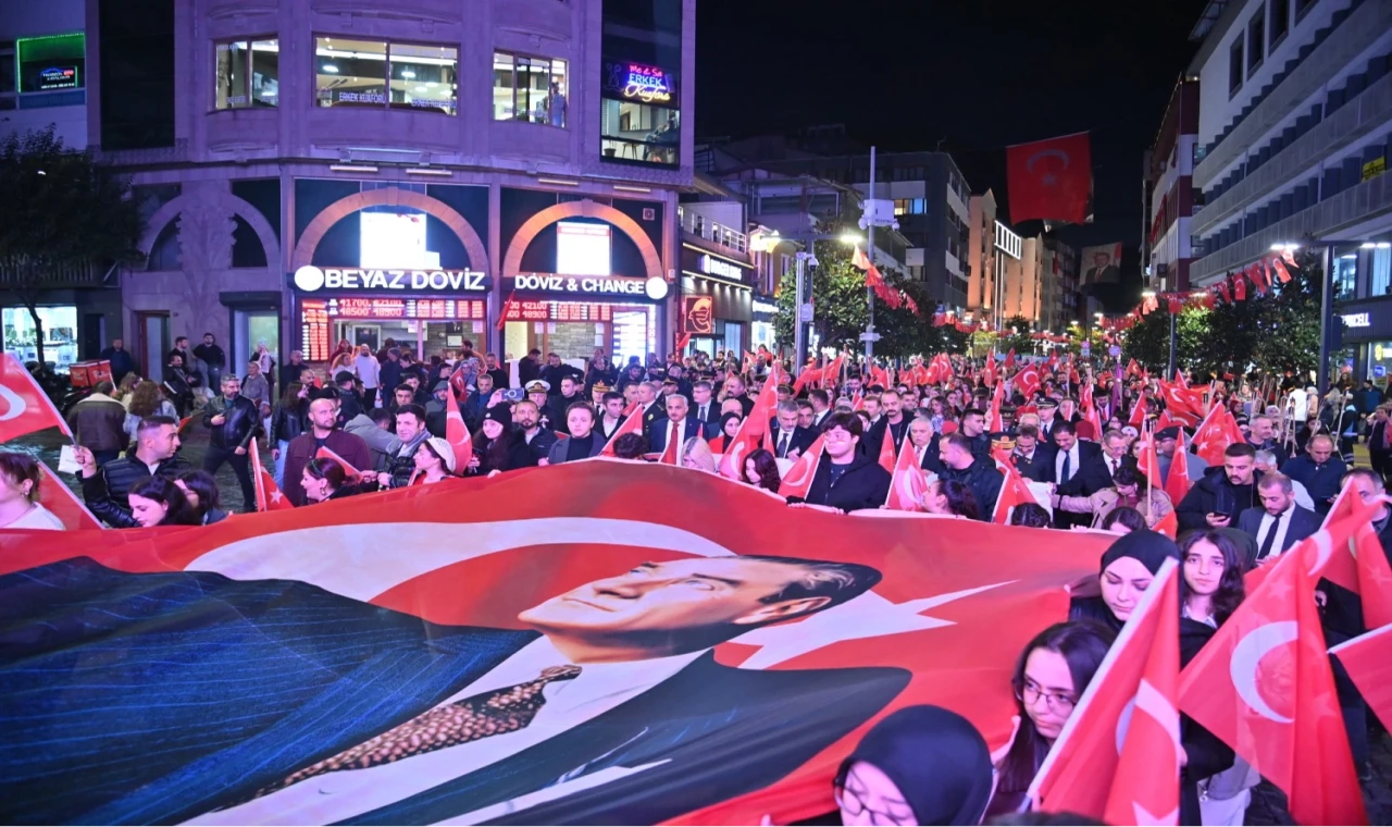 Trabzon sokaklarında Cumhuriyet Bayramı coşkusu