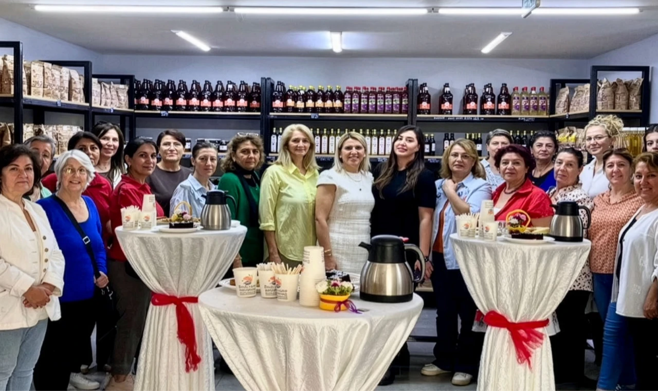 Antalya Muratpaşa’da kadın dayanışması büyüyor