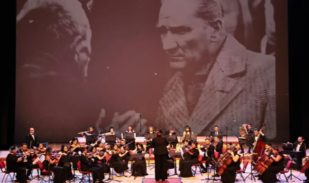 Ata’ya saygı konseri Denizli’de duygusal anlara sahne oldu